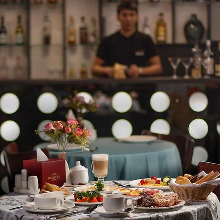 Hotel Bridges Бишкек Екстериор снимка