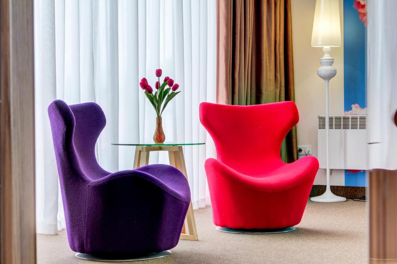 Hotel Bridges Бишкек Екстериор снимка