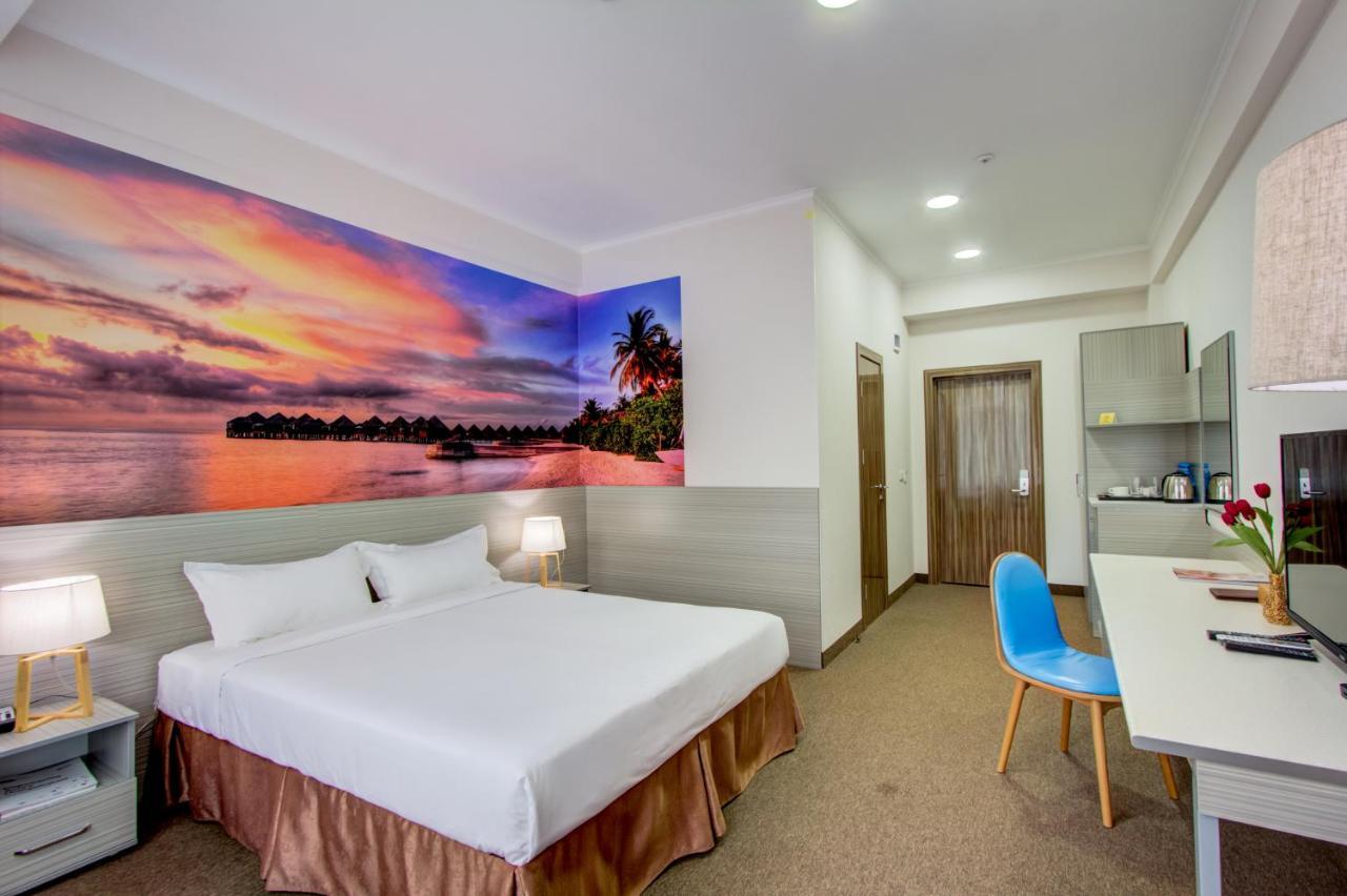 Hotel Bridges Бишкек Екстериор снимка