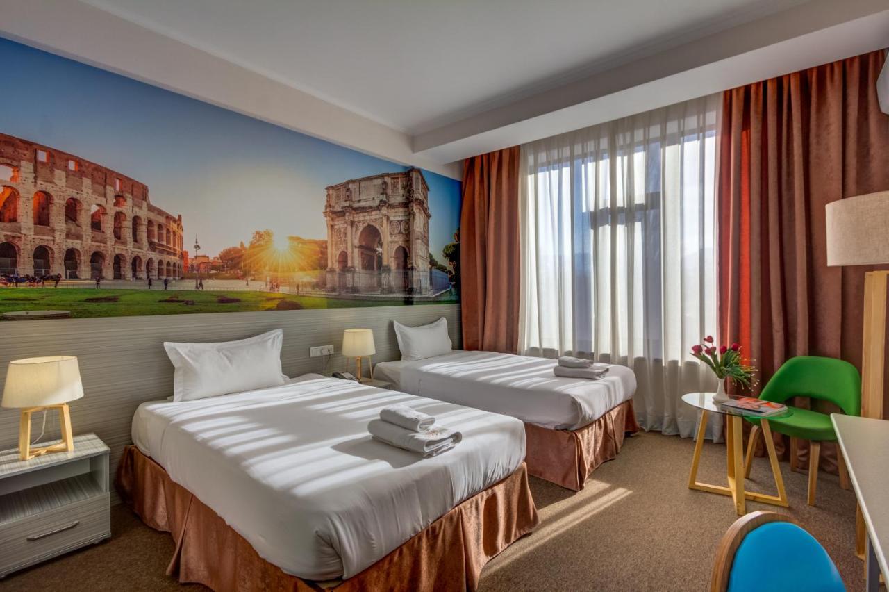 Hotel Bridges Бишкек Екстериор снимка