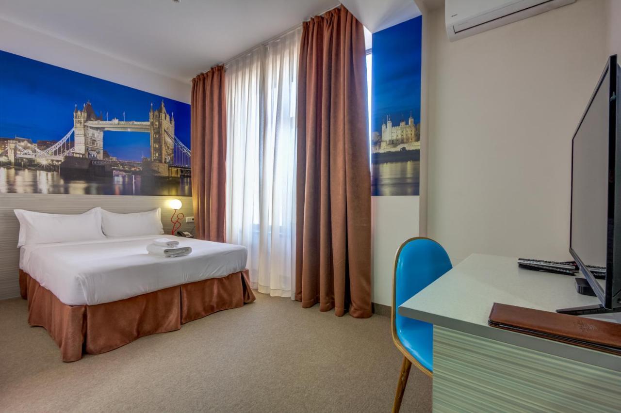 Hotel Bridges Бишкек Екстериор снимка